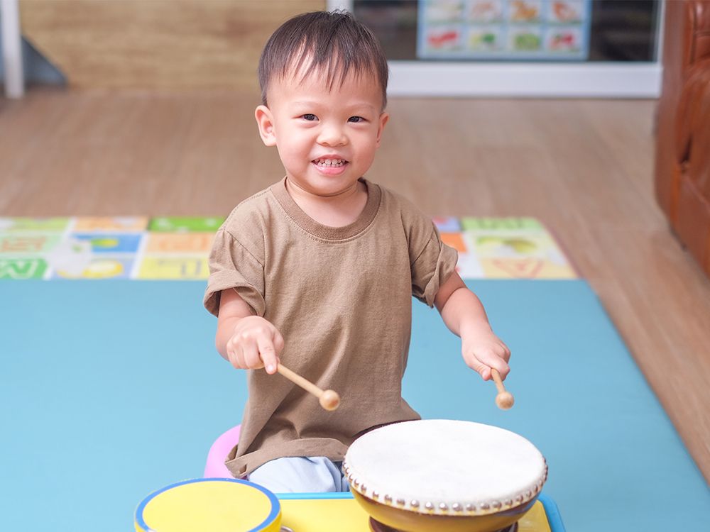 https://www.squamishacademyofmusic.com/wp-content/uploads/2024/08/Toddler-drums-smart-start.jpg